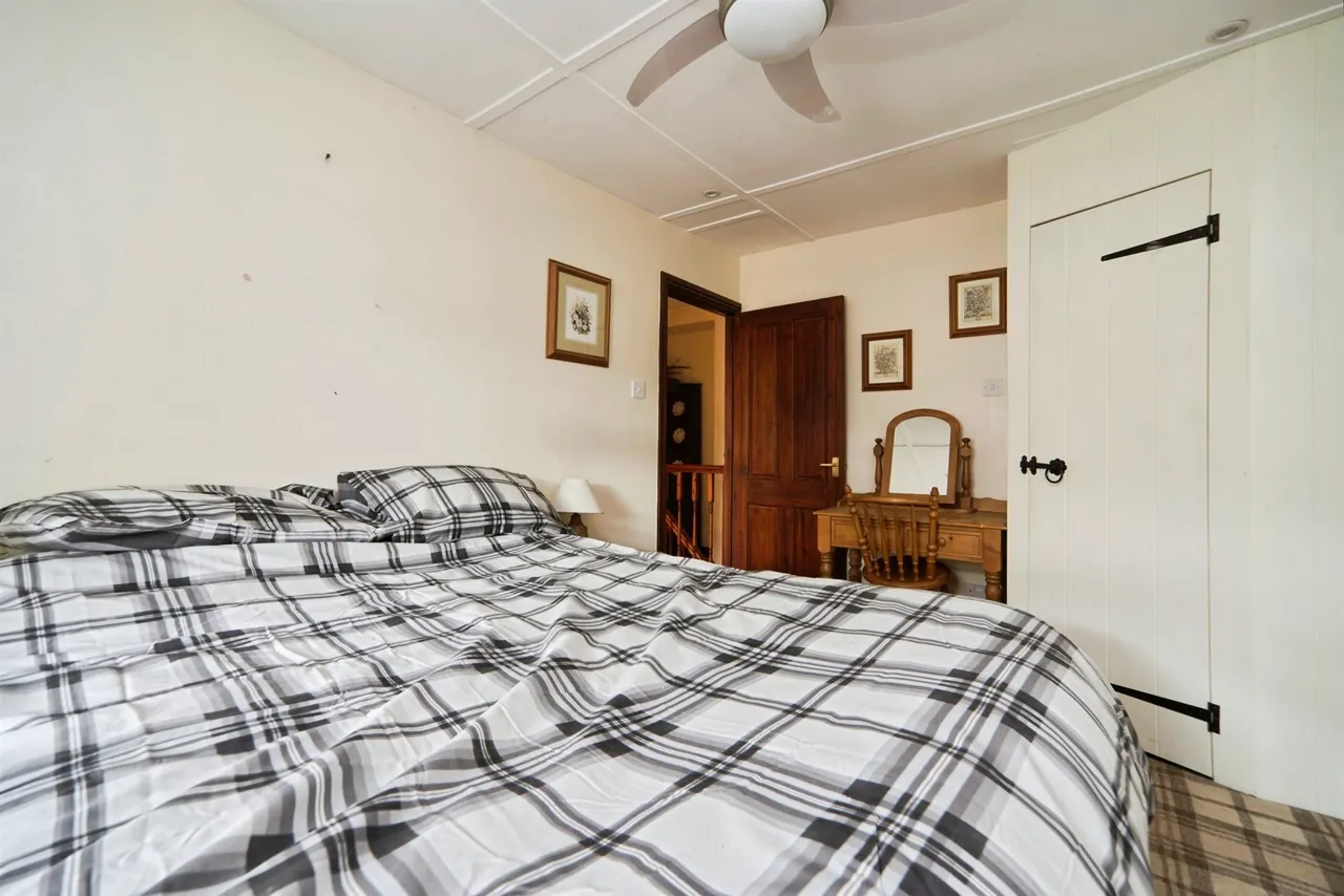 Mill Street, Cullingworth, BRADFORD, photo 9