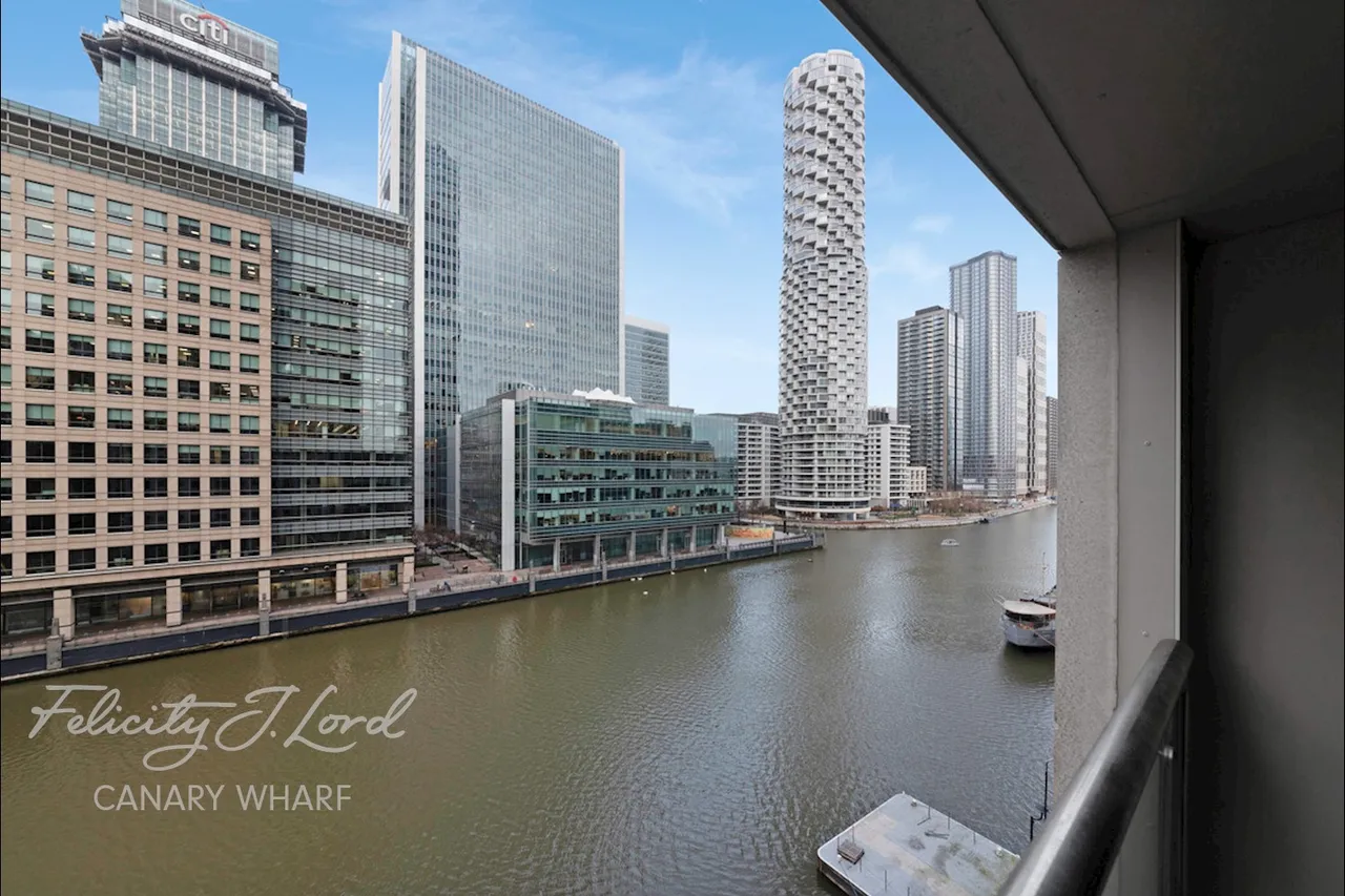 South Quay Square, photo 12