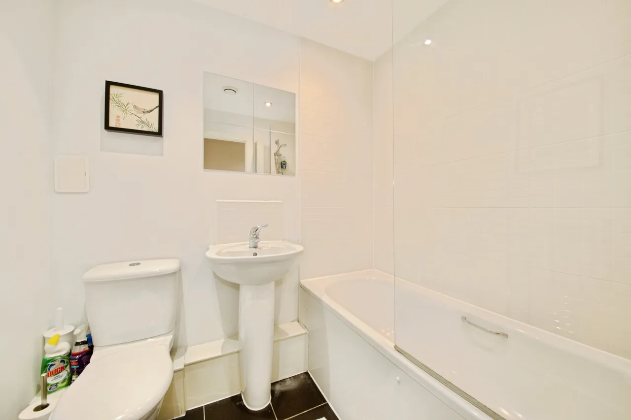 Needleman Close, London, NW9, photo 9