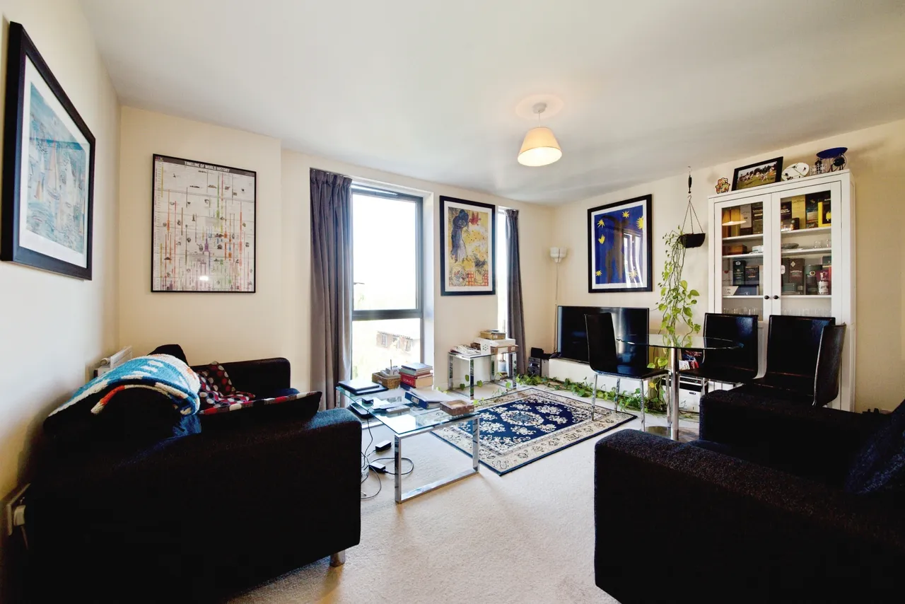 Needleman Close, London, NW9, photo 2