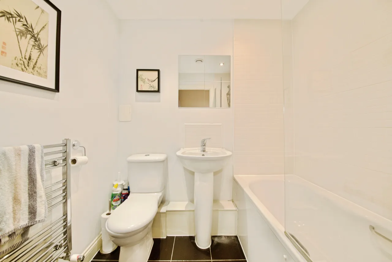 Needleman Close, London, NW9, photo 10