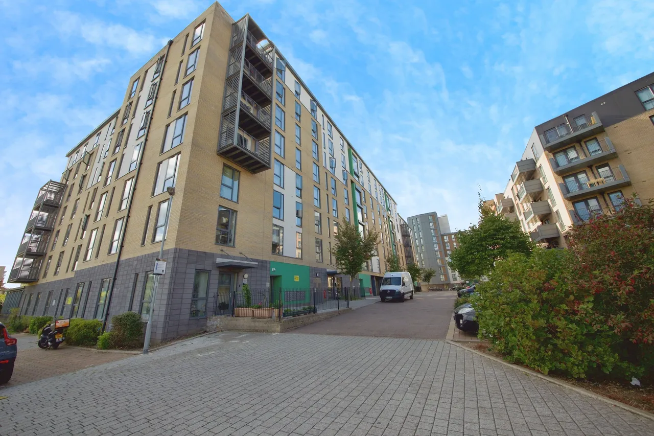 Needleman Close, London, NW9, photo 13
