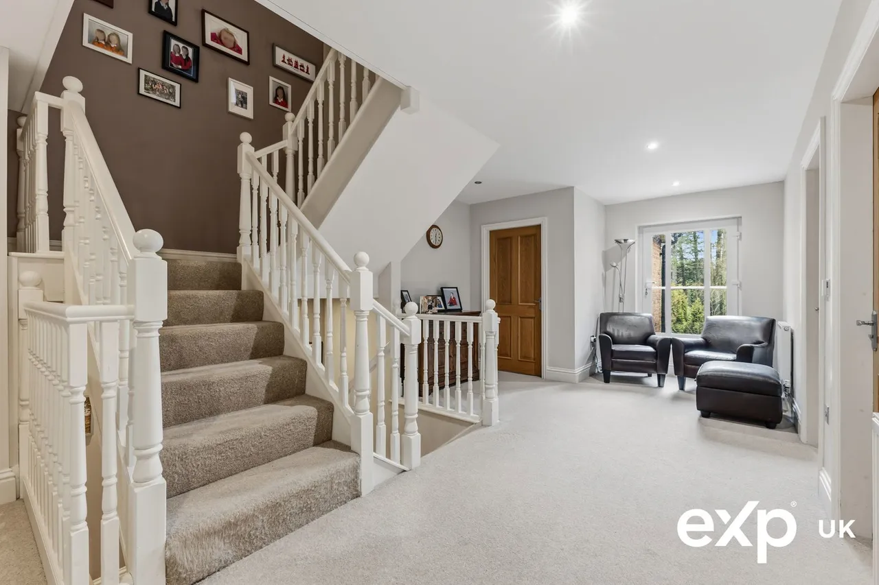 Church Drive, Ravenshead, photo 19