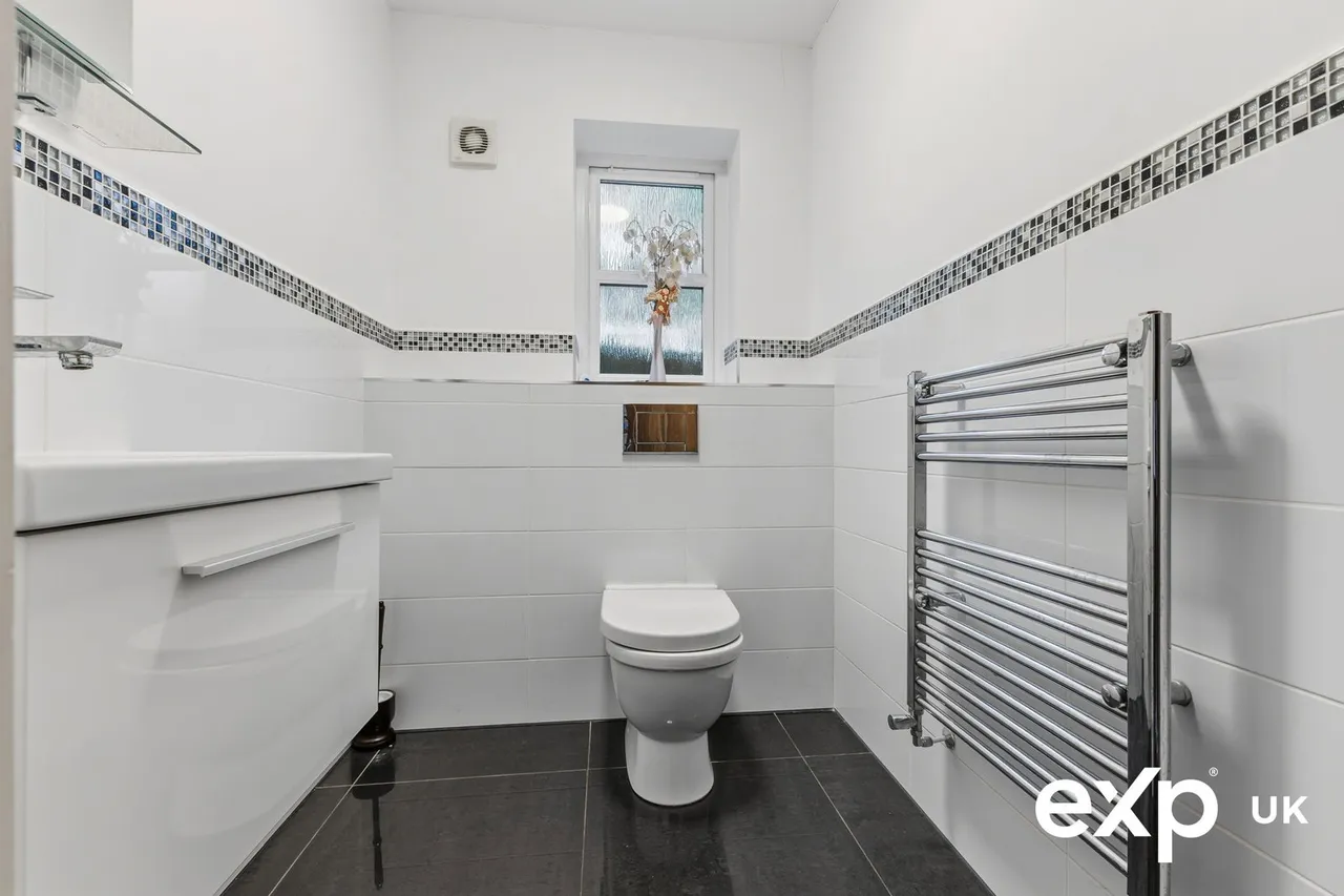 Church Drive, Ravenshead, photo 15
