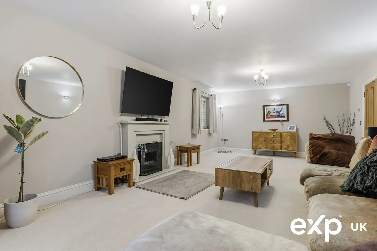Church Drive, Ravenshead, photo 7