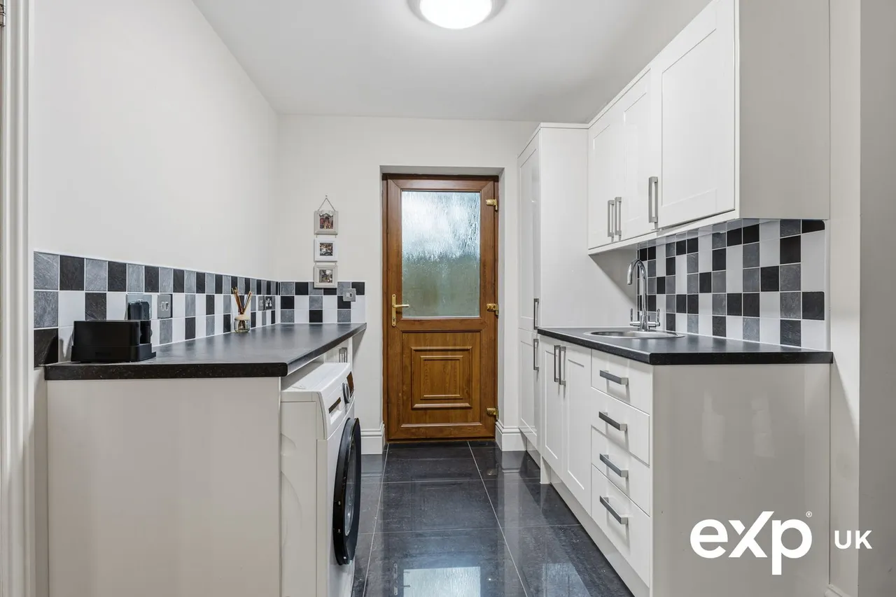 Church Drive, Ravenshead, photo 14