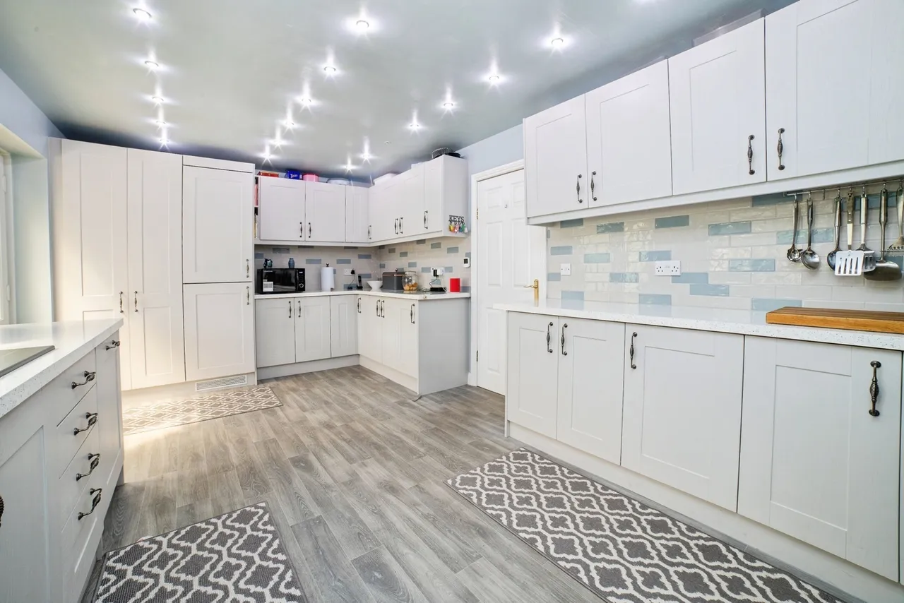Rose Cottage Drive, Huthwaite, Sutton-in-Ashfield, Nottinghamshire, NG17, photo 7