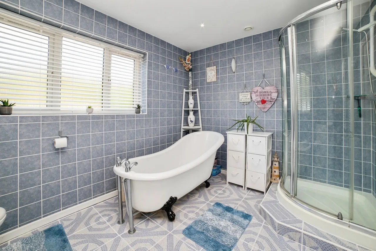 Rose Cottage Drive, Huthwaite, Sutton-in-Ashfield, Nottinghamshire, NG17, photo 18