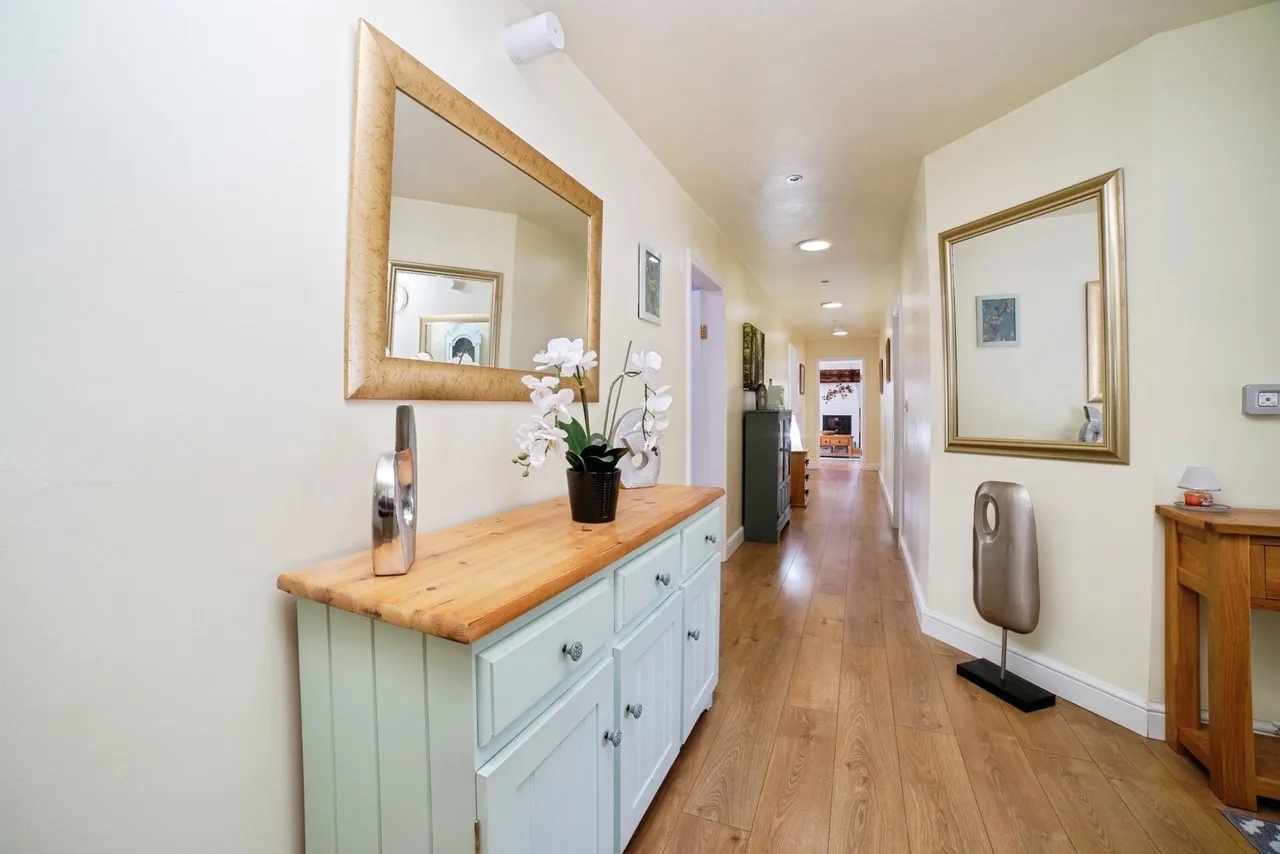 Rose Cottage Drive, Huthwaite, Sutton-in-Ashfield, Nottinghamshire, NG17, photo 3