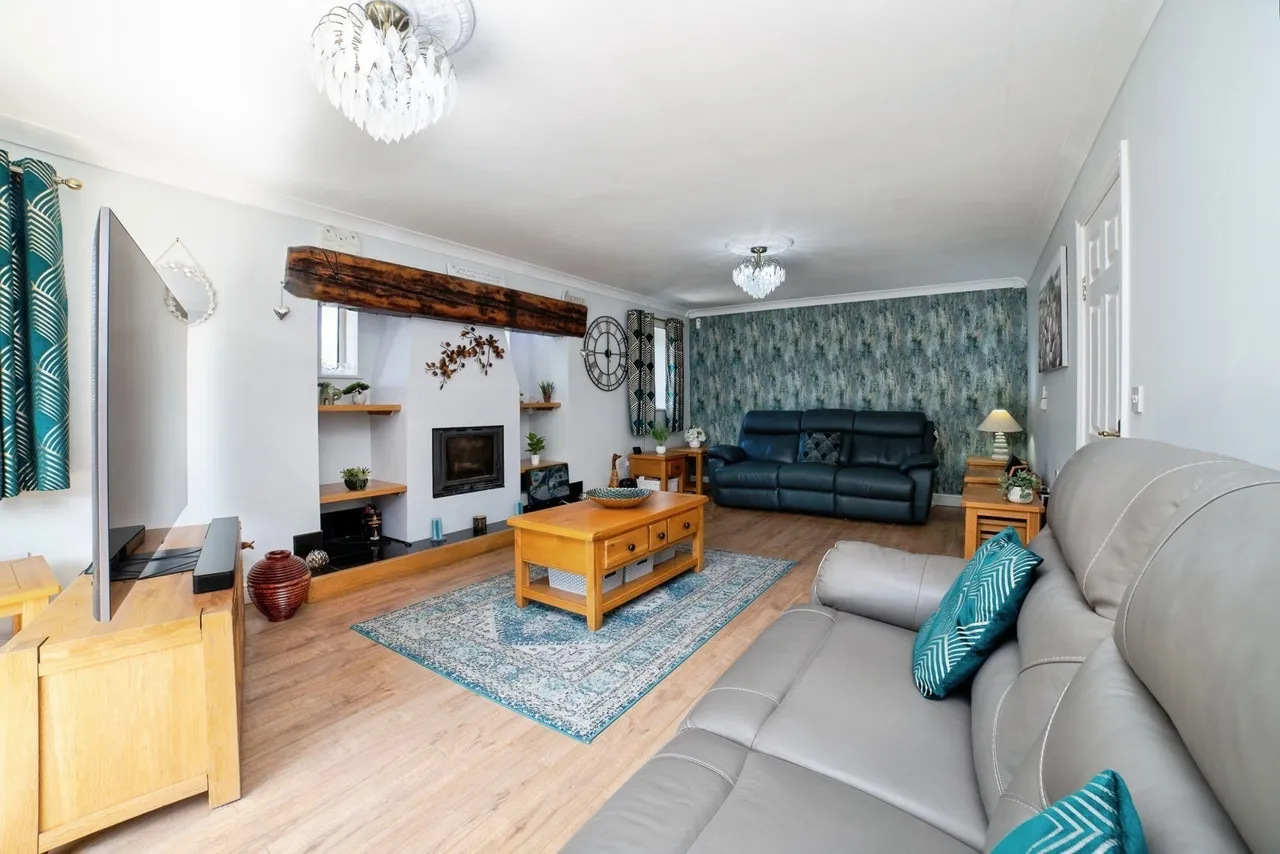 Rose Cottage Drive, Huthwaite, Sutton-in-Ashfield, Nottinghamshire, NG17, photo 5