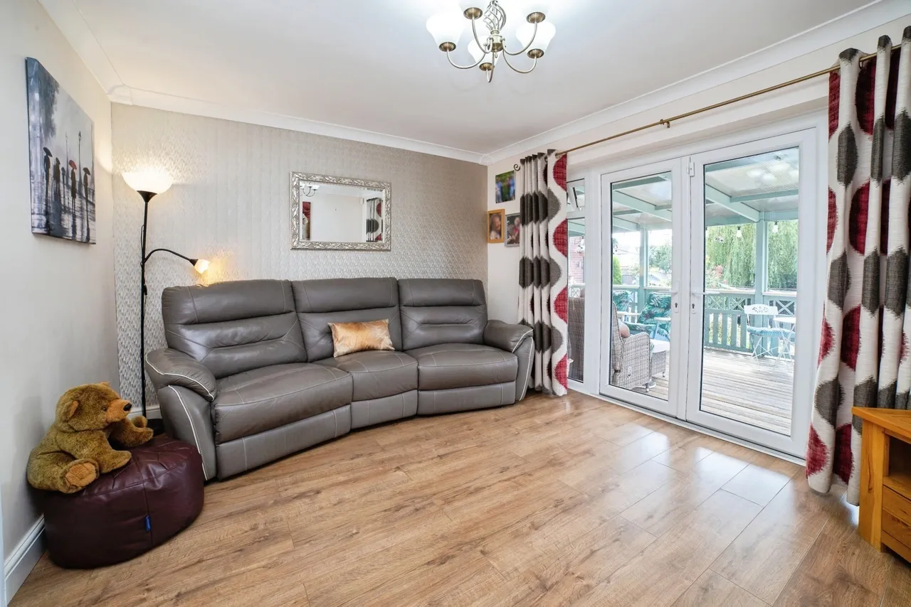 Rose Cottage Drive, Huthwaite, Sutton-in-Ashfield, Nottinghamshire, NG17, photo 16