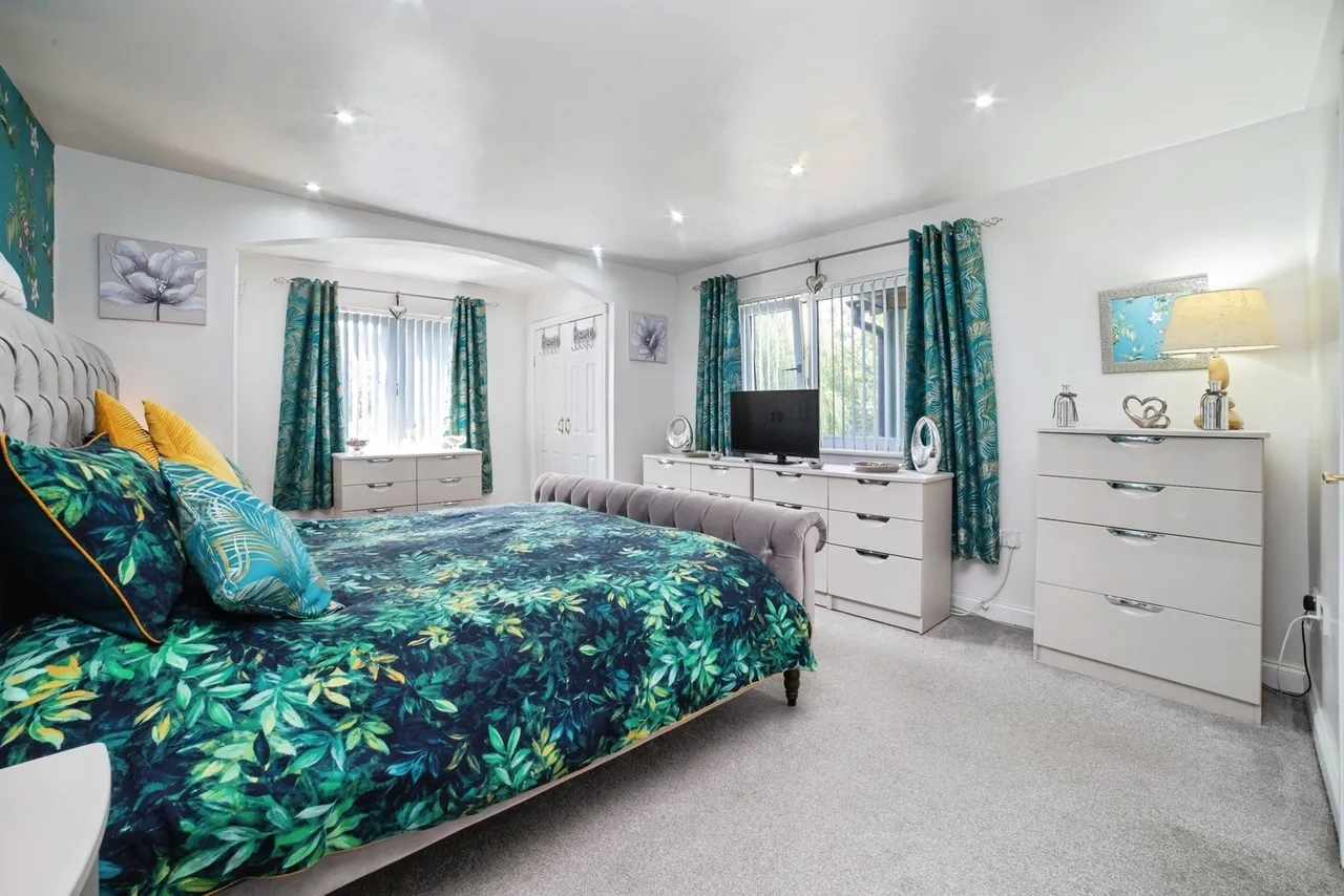 Rose Cottage Drive, Huthwaite, Sutton-in-Ashfield, Nottinghamshire, NG17, photo 13