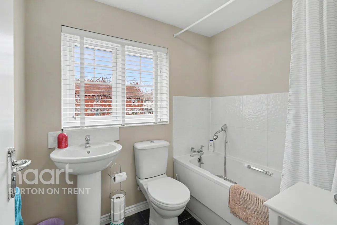 Morley Walk, Swadlincote, DE11, photo 17