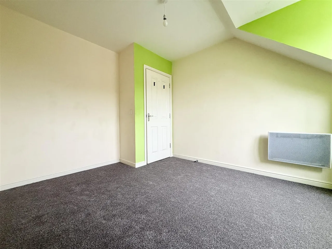 Bright Wire Crescent, Eastleigh, photo 13