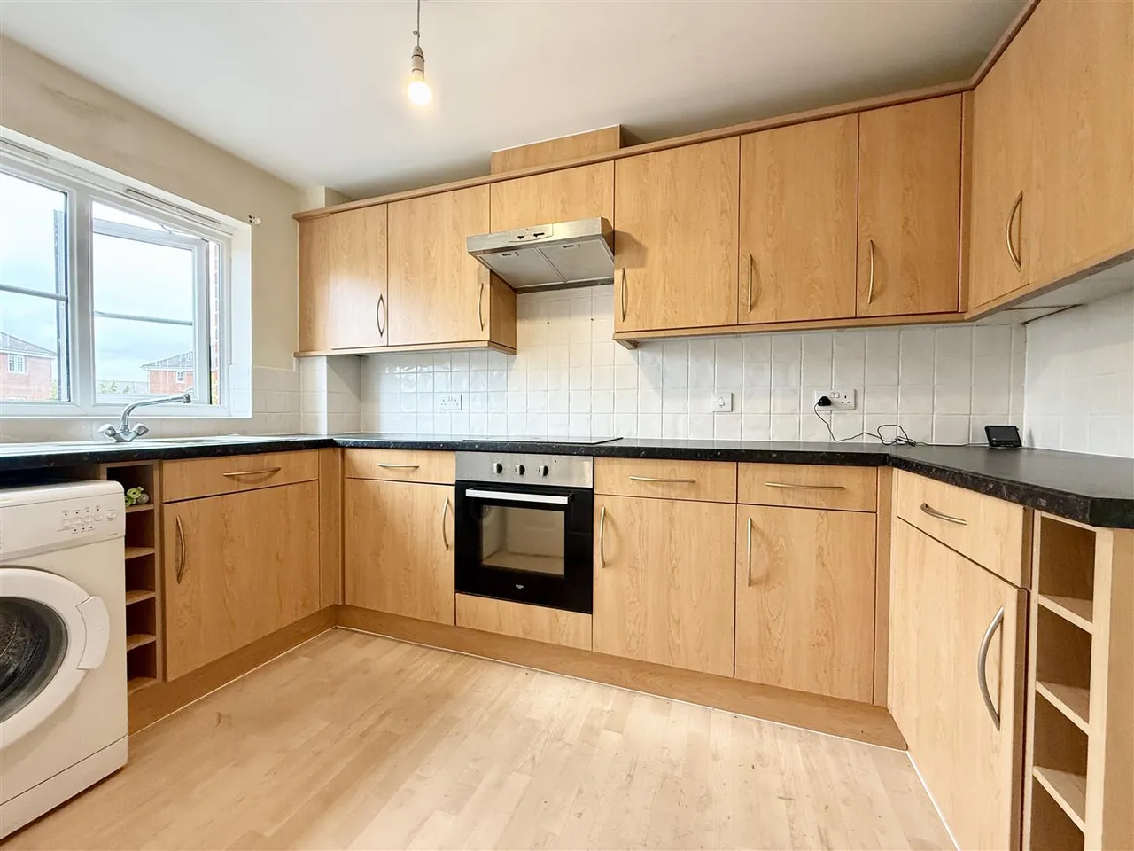 Bright Wire Crescent, Eastleigh, photo 6