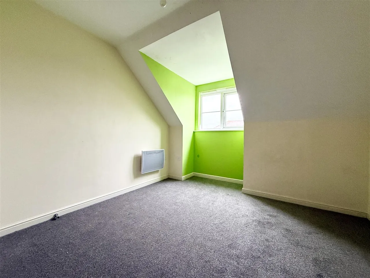 Bright Wire Crescent, Eastleigh, photo 12