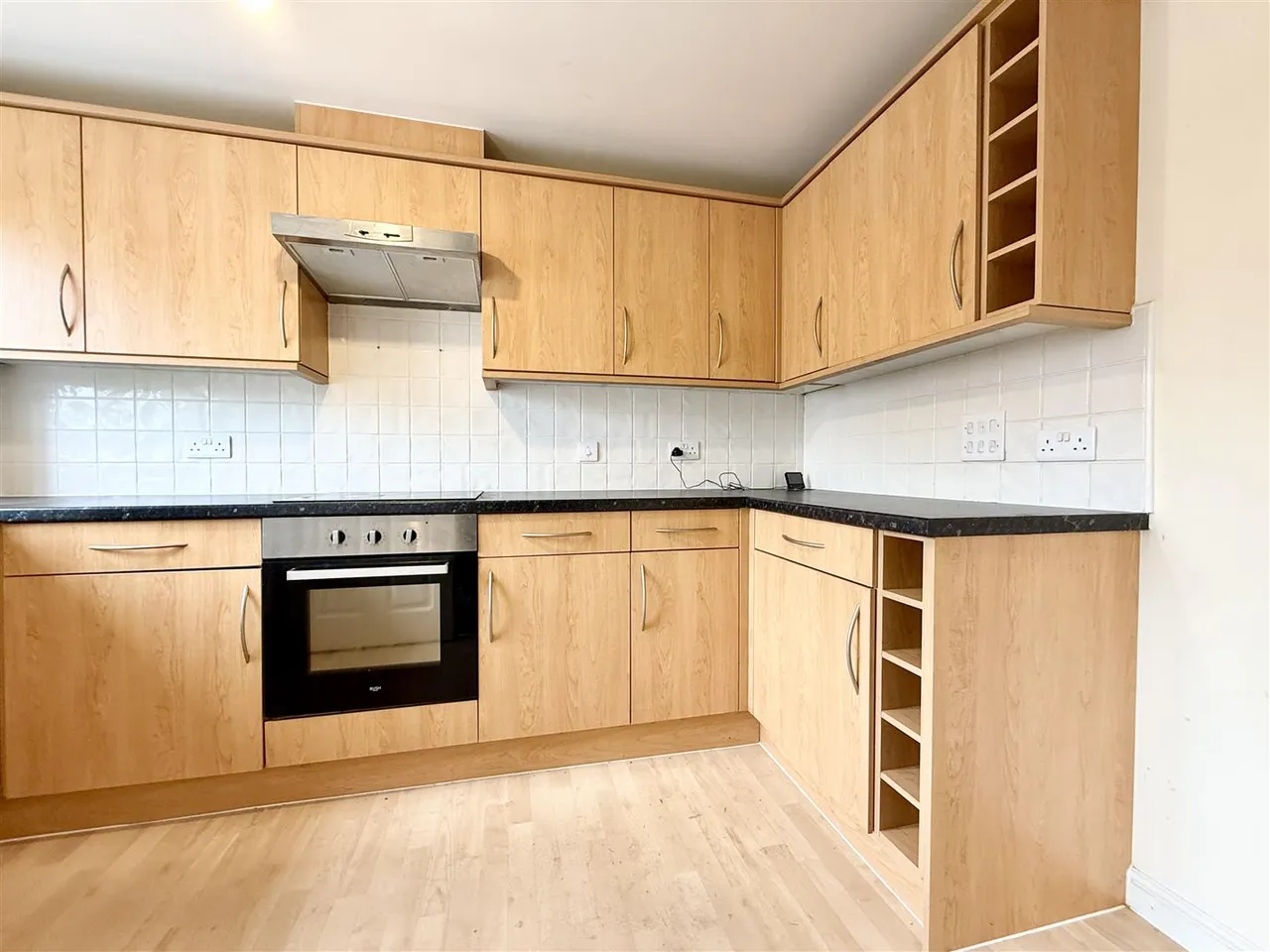 Bright Wire Crescent, Eastleigh, photo 7