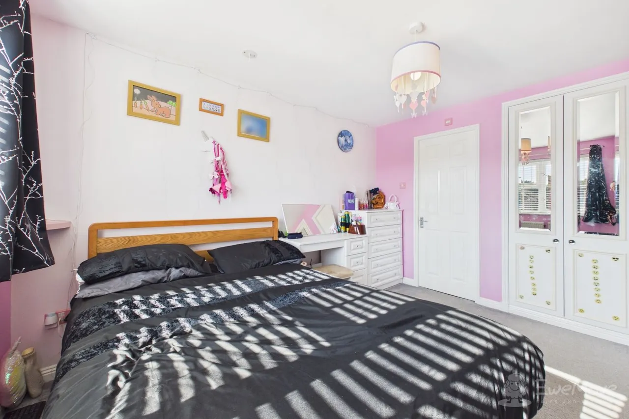 Gloster Close, Hawkinge, CT18, photo 16