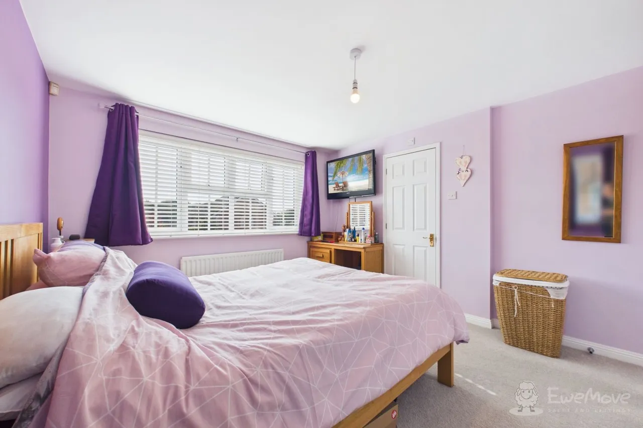 Gloster Close, Hawkinge, CT18, photo 13
