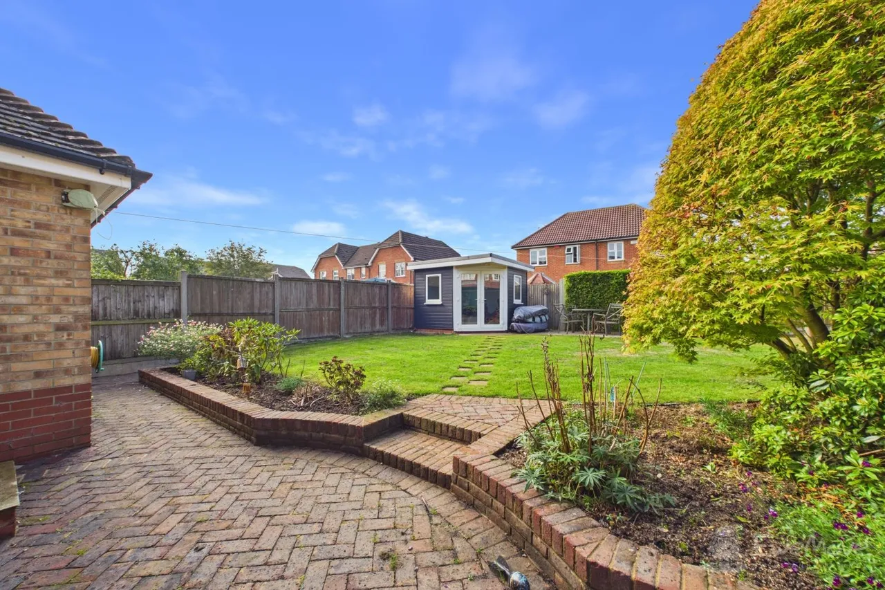 Gloster Close, Hawkinge, CT18, photo 24