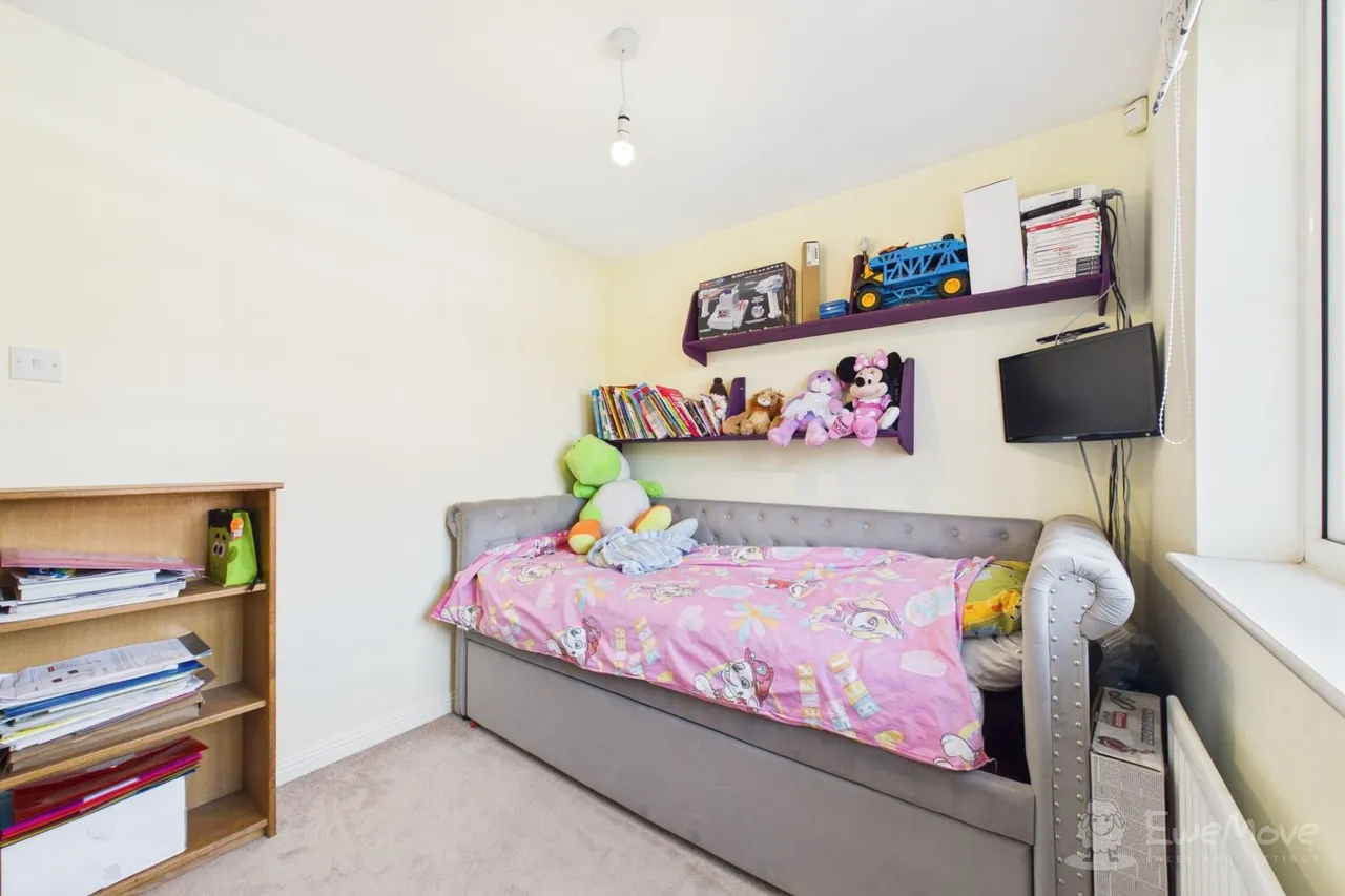 Gloster Close, Hawkinge, CT18, photo 19