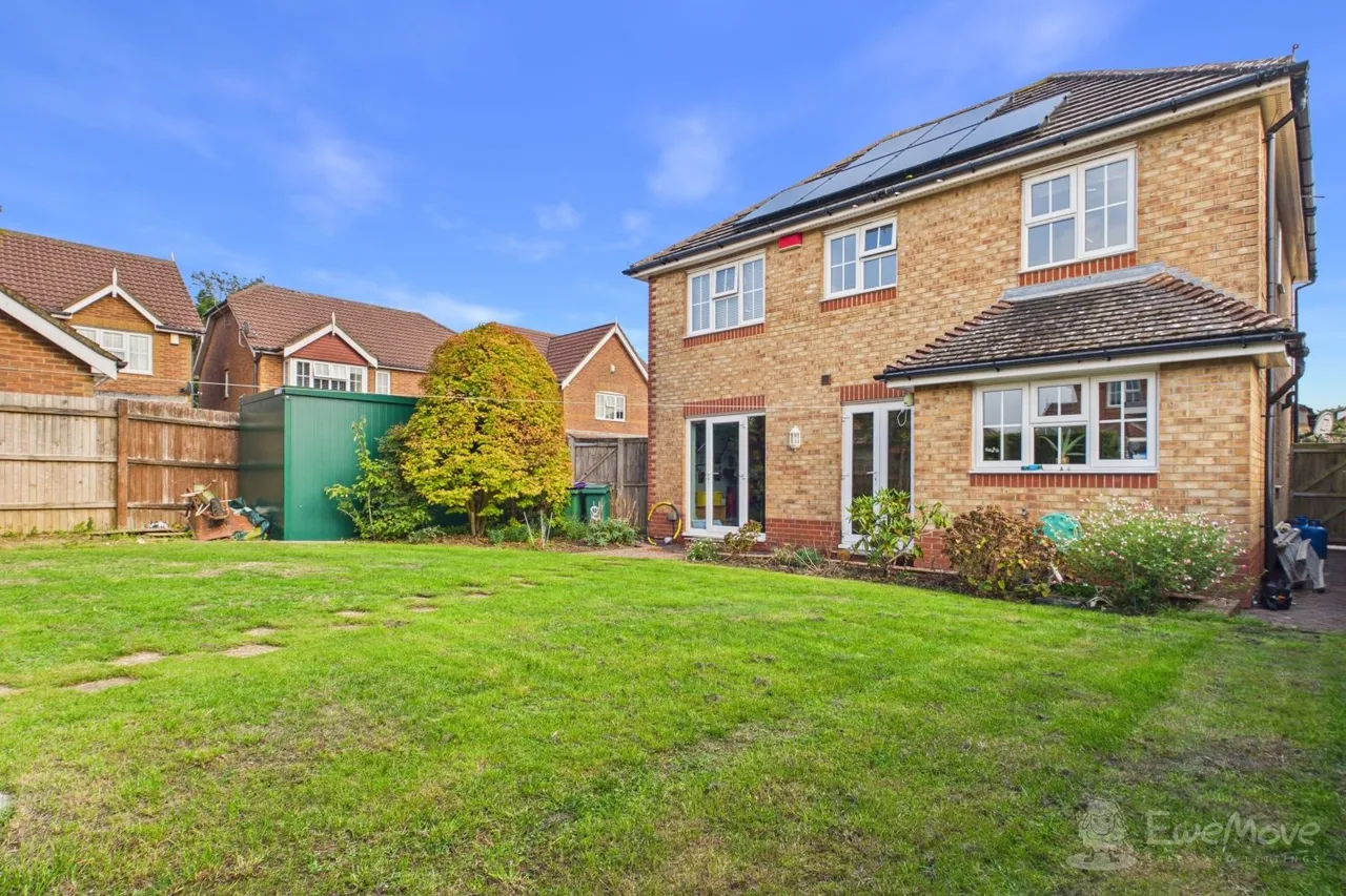 Gloster Close, Hawkinge, CT18, photo 22