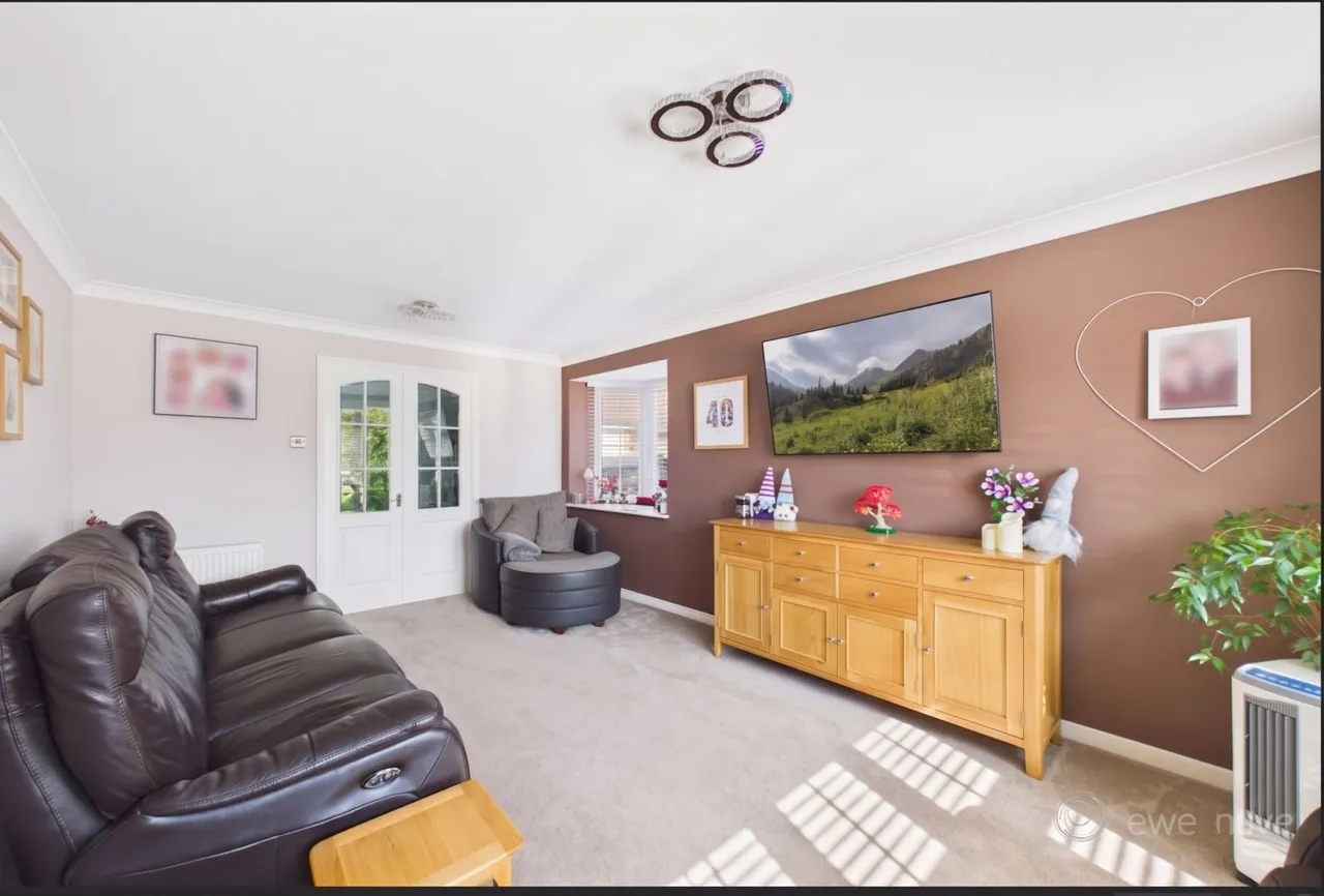Gloster Close, Hawkinge, CT18, photo 9