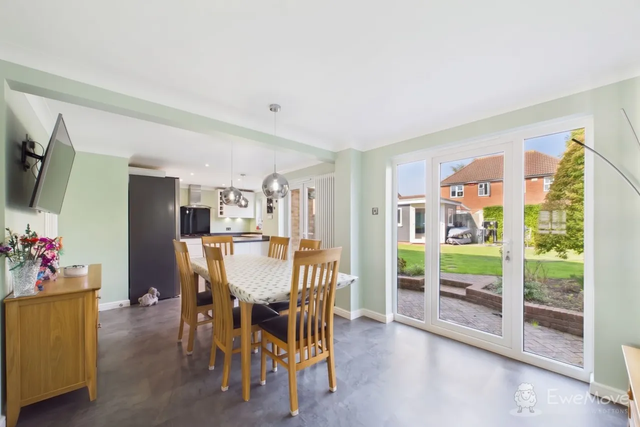 Gloster Close, Hawkinge, CT18, photo 6