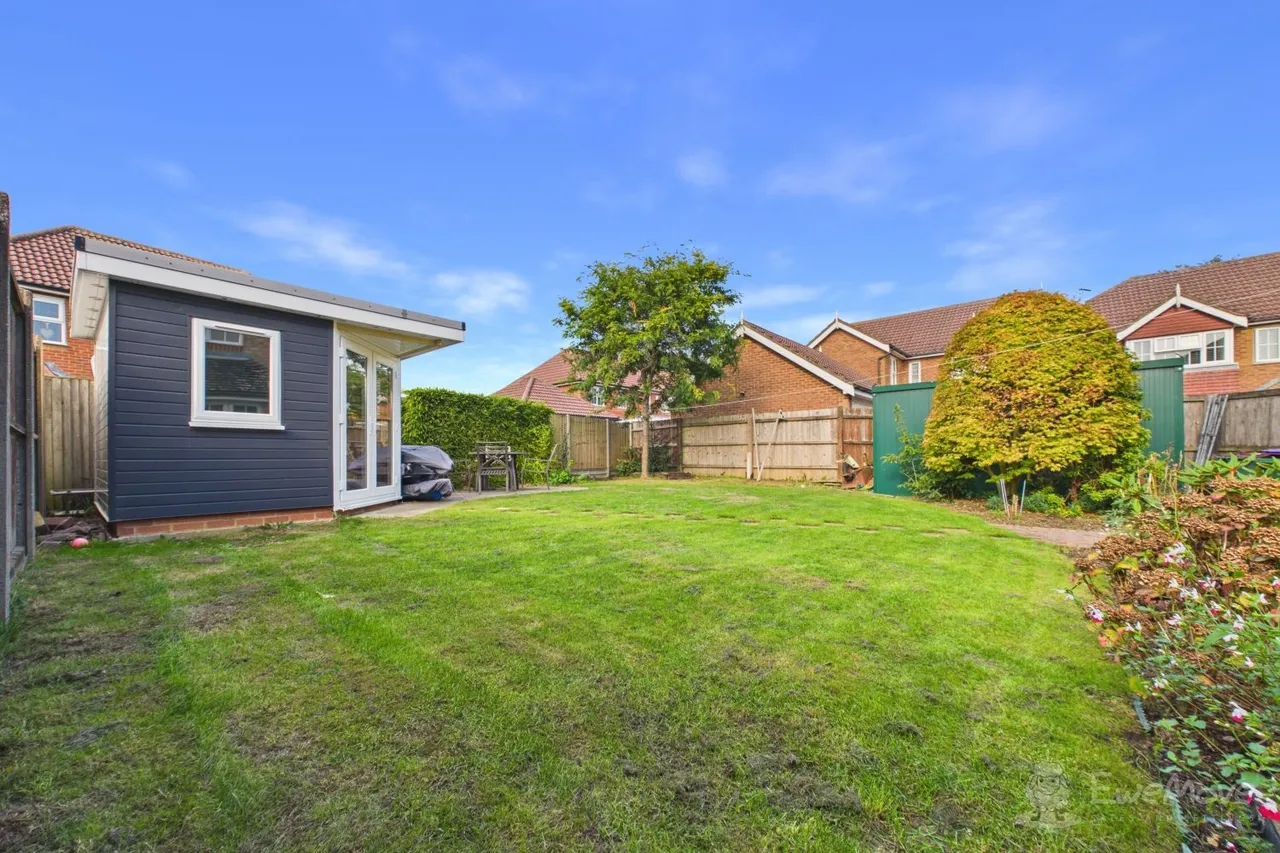 Gloster Close, Hawkinge, CT18, photo 25