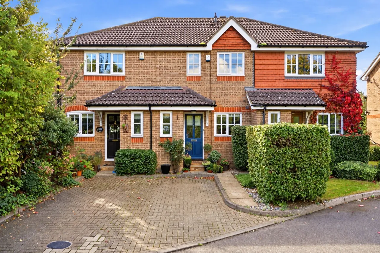 2 bed house for sale, Riverbanks Close, Harpenden, AL5