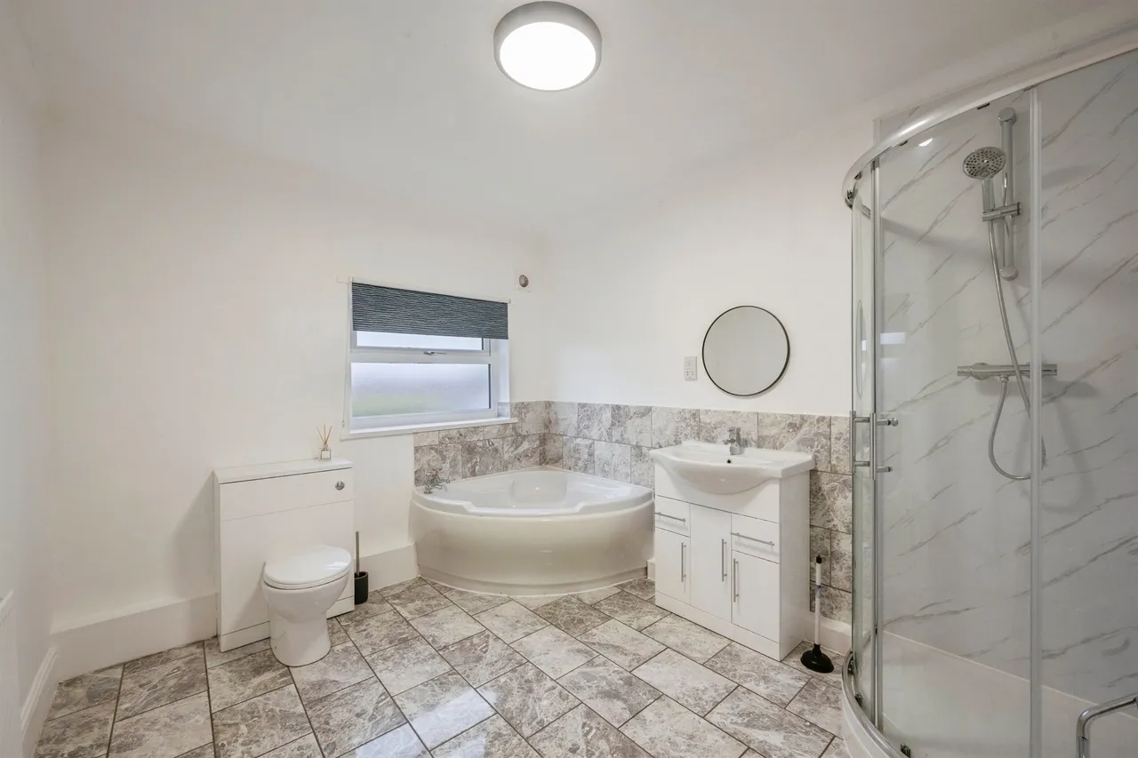 Ivanhoe Road, Conisbrough, DN12, photo 15