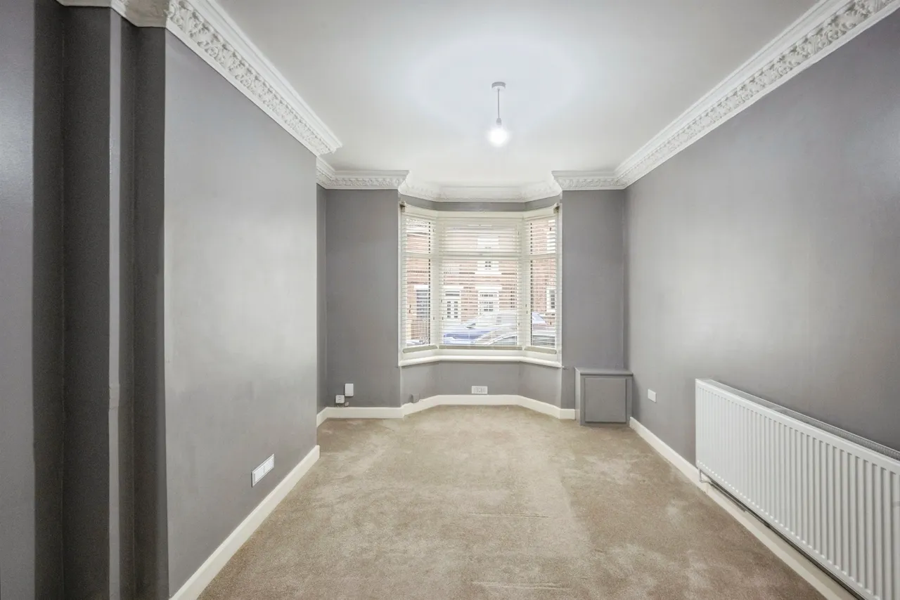 Ivanhoe Road, Conisbrough, DN12, photo 9