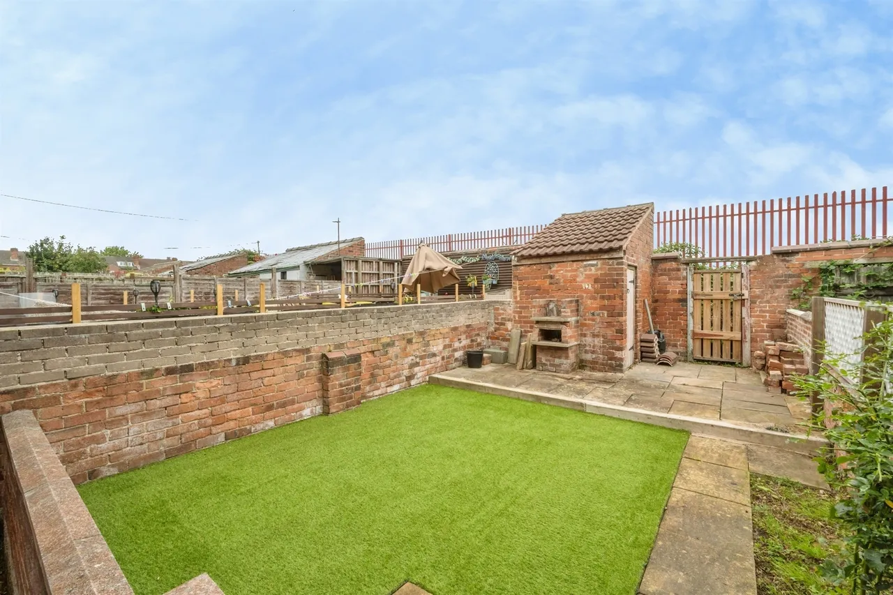 Ivanhoe Road, Conisbrough, DN12, photo 4