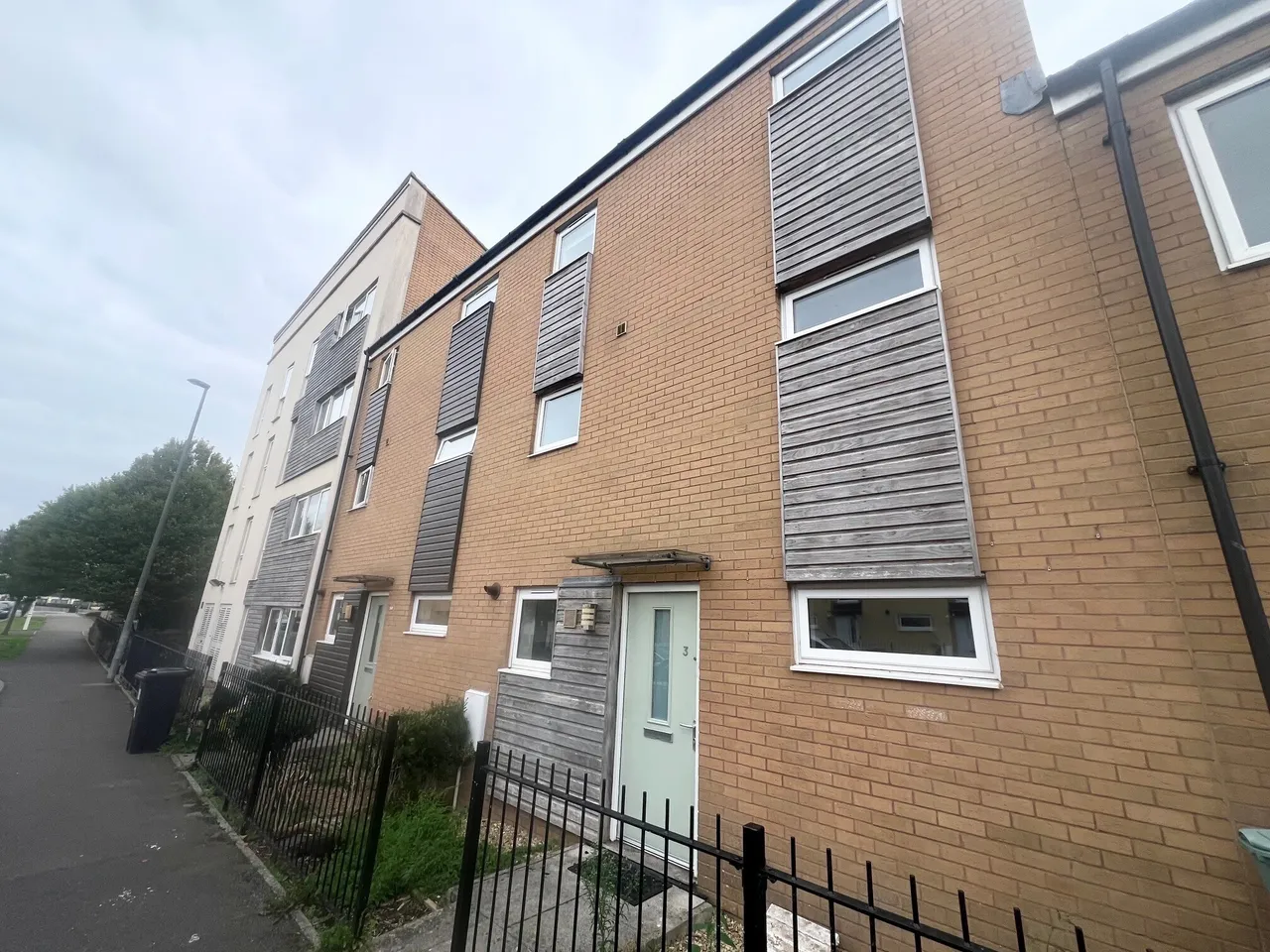 3 bed house to rent, Wood Street, Charlton Hayes, BS34
