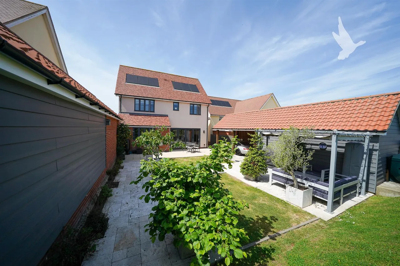 The Willows, Great Braxted, CM8 3FR, photo 2