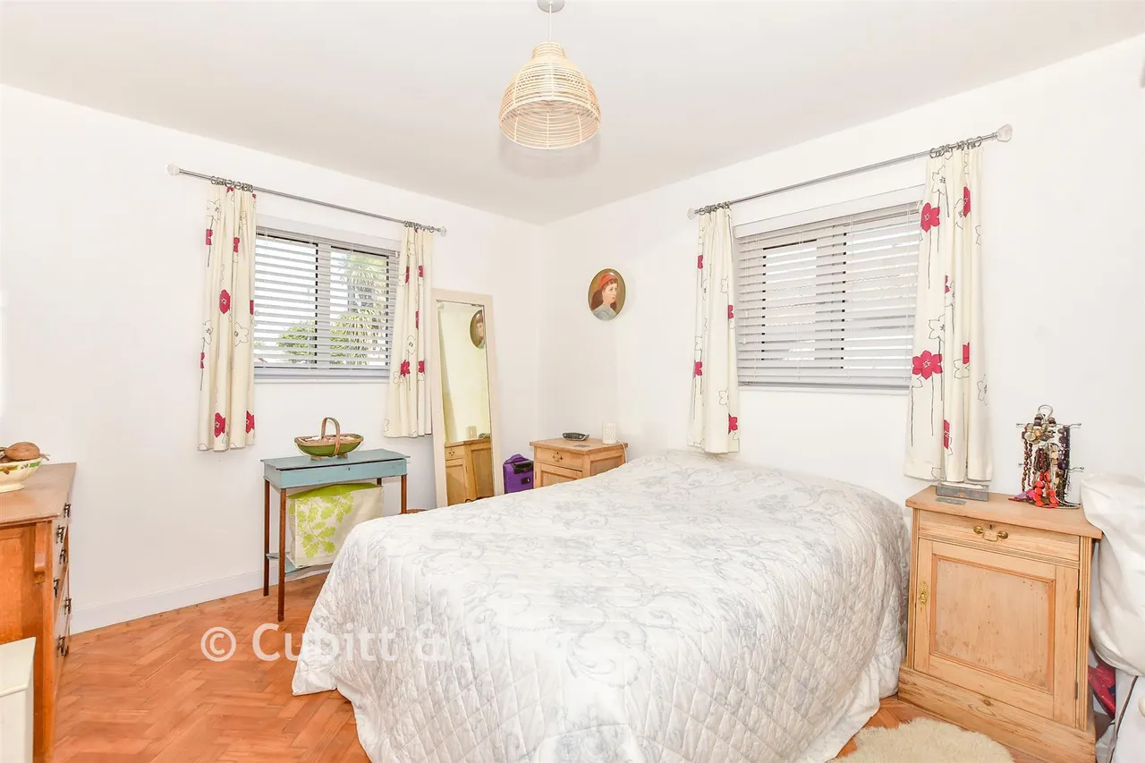 Meadow Walk, Bognor Regis, PO22, photo 13