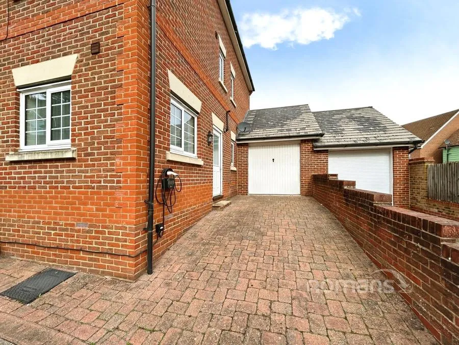 East Hundreds, Elvetham Heath, GU51, photo 14