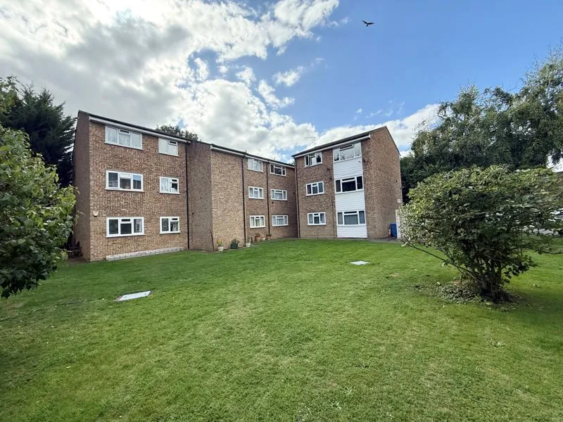 Fennels Road, High Wycombe HP11 1SS, photo 4