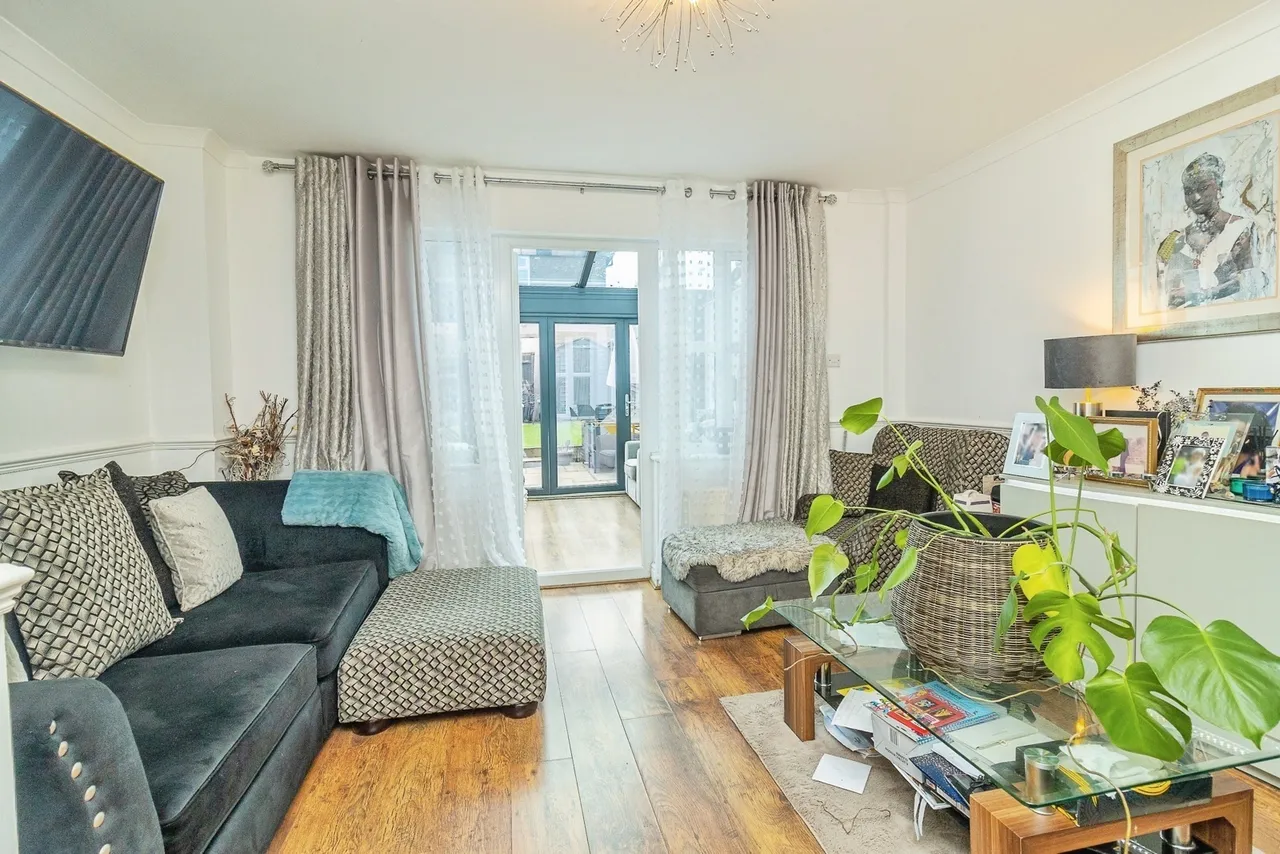 Rosemullion Avenue, Tattenhoe, Milton Keynes, Buckinghamshire, MK4, photo 7