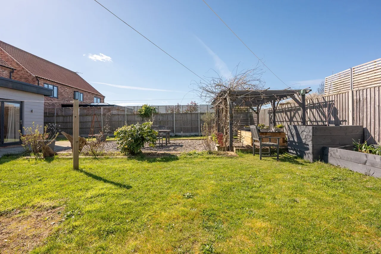 Bright and Spacious Home in Gayton, photo 19