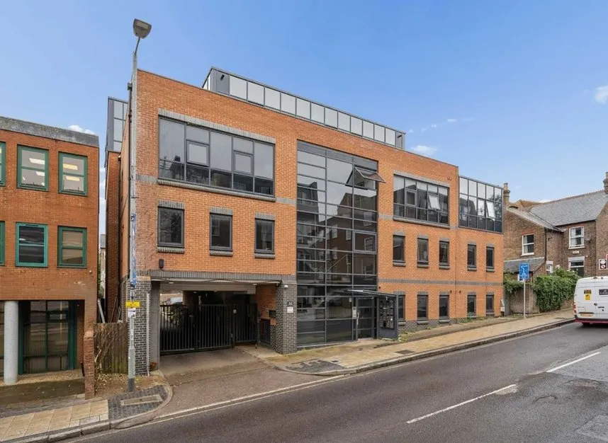 1 bed flat to rent — Victoria Street, St Albans, AL1