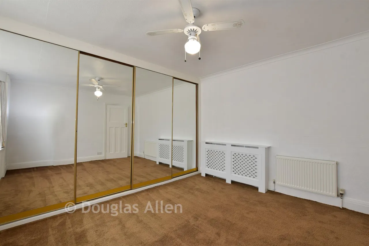 Wennington Road, Rainham, RM13, photo 9