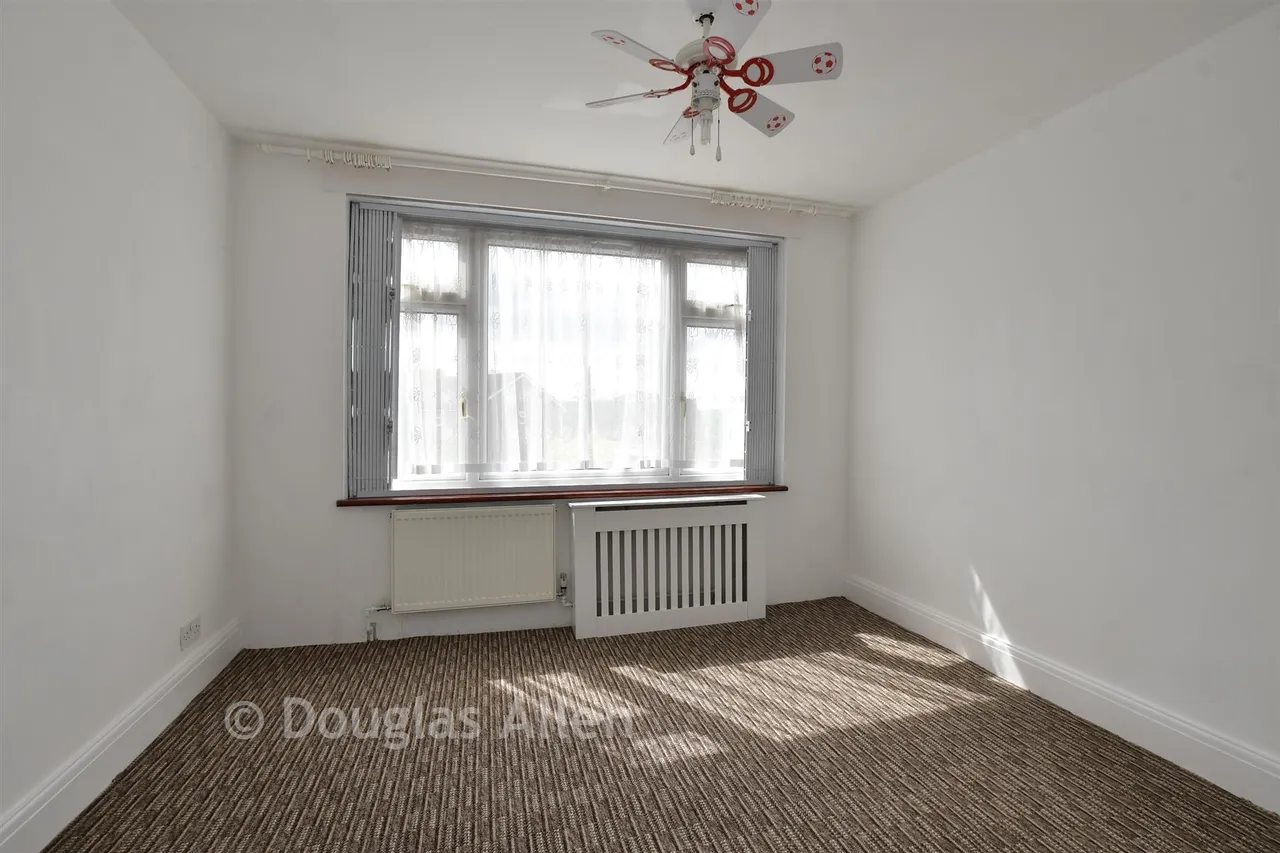 Wennington Road, Rainham, RM13, photo 11