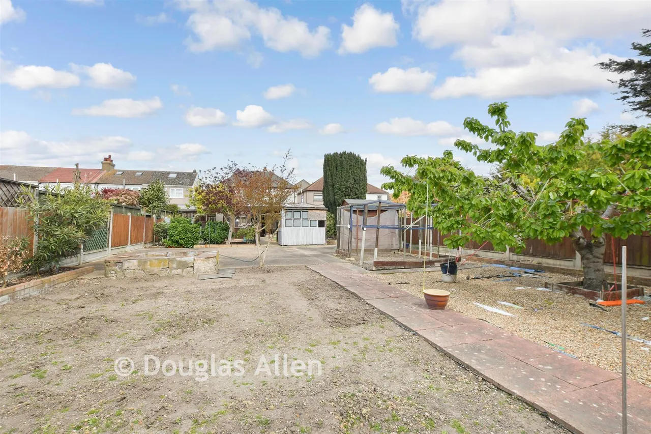 Wennington Road, Rainham, RM13, photo 18