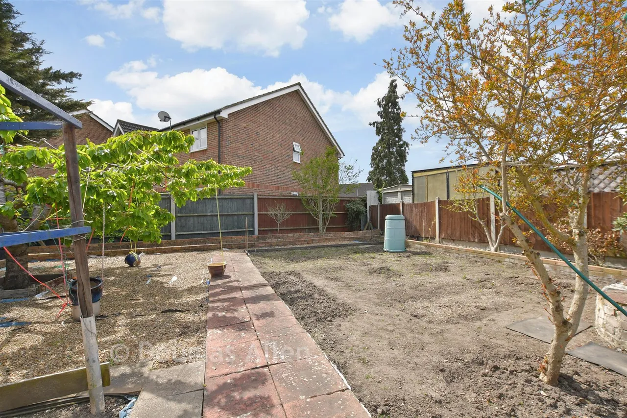 Wennington Road, Rainham, RM13, photo 17