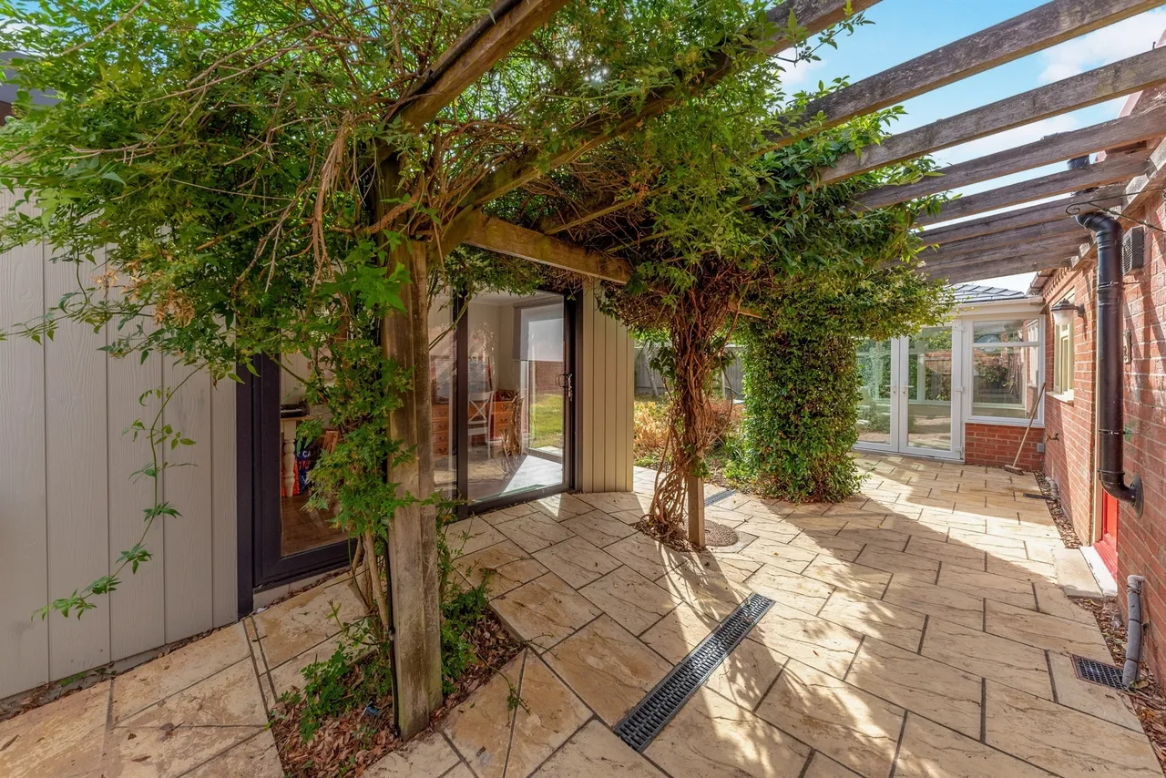 Shepton Lane, Pickworth, NG34, photo 2