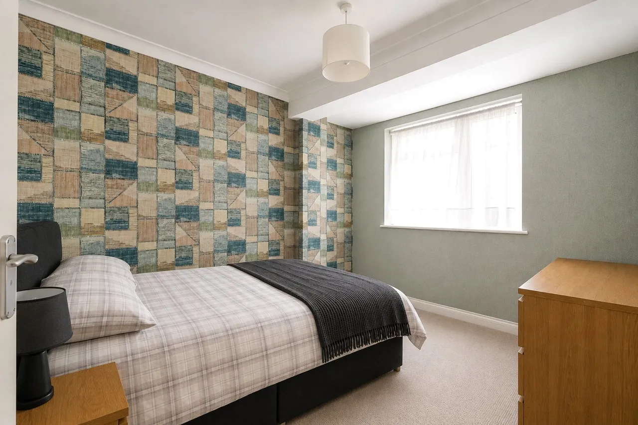 Victor Close, Hornchurch, RM12, photo 7