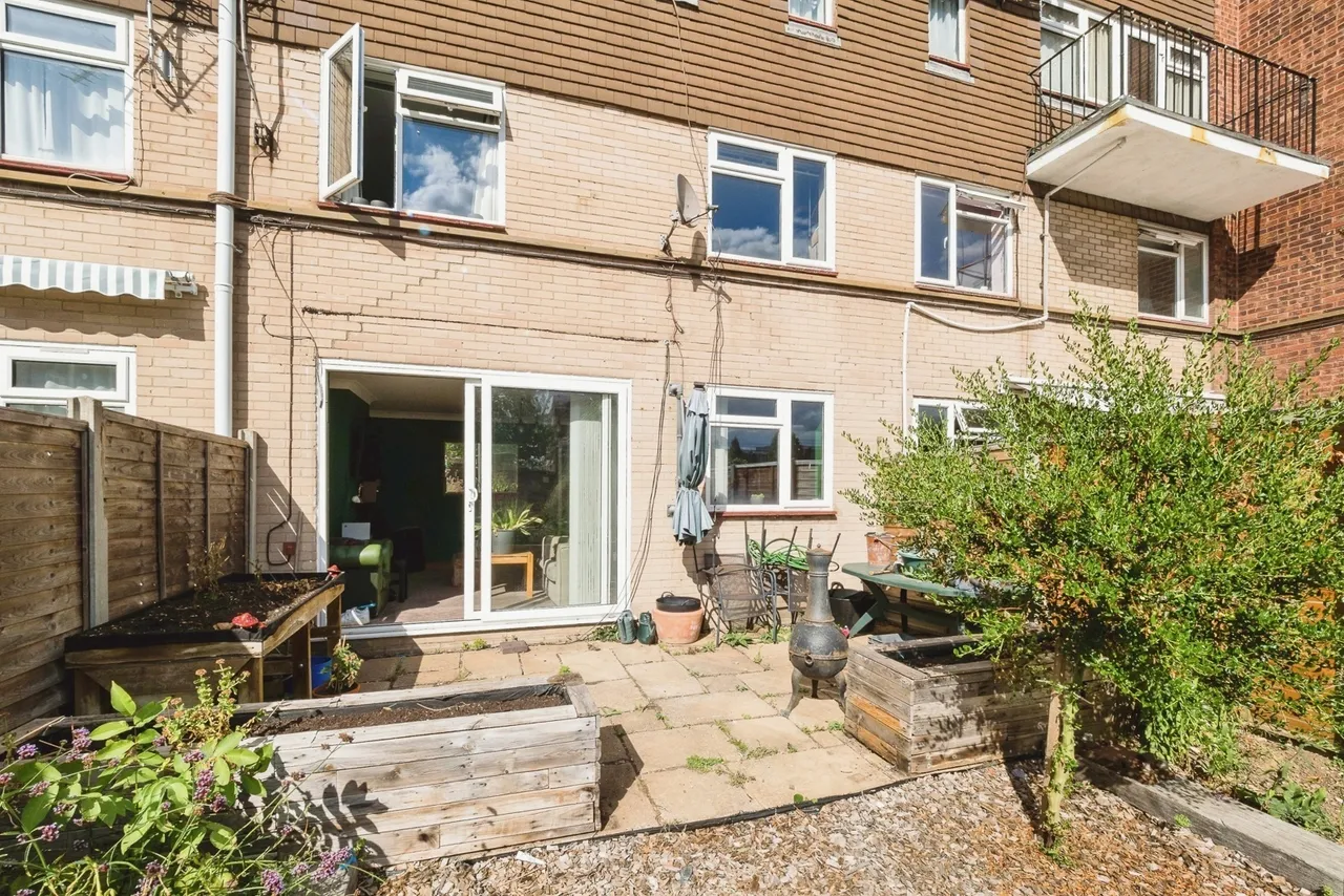 Victor Close, Hornchurch, RM12, photo 19