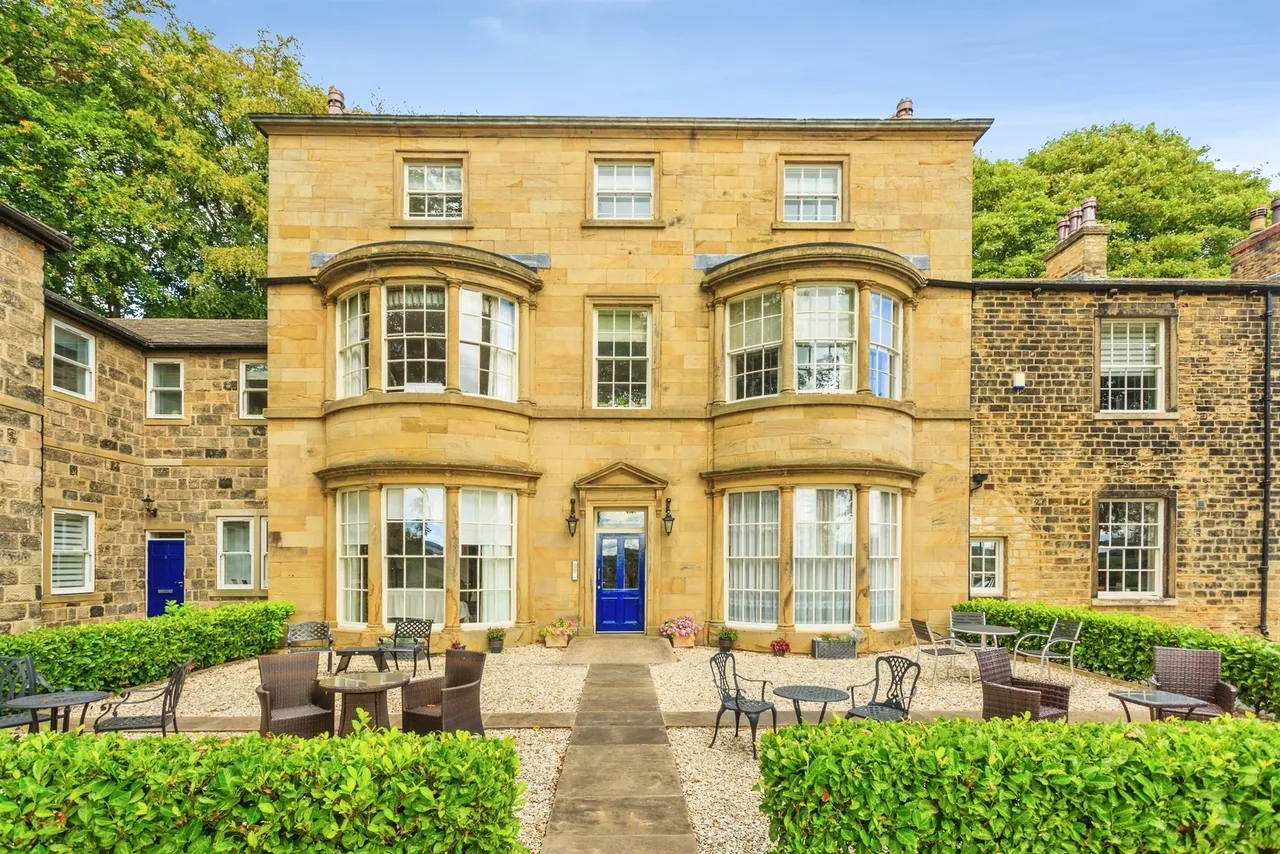 2 bed flat for sale, Jenkin Road, Horbury, WF4