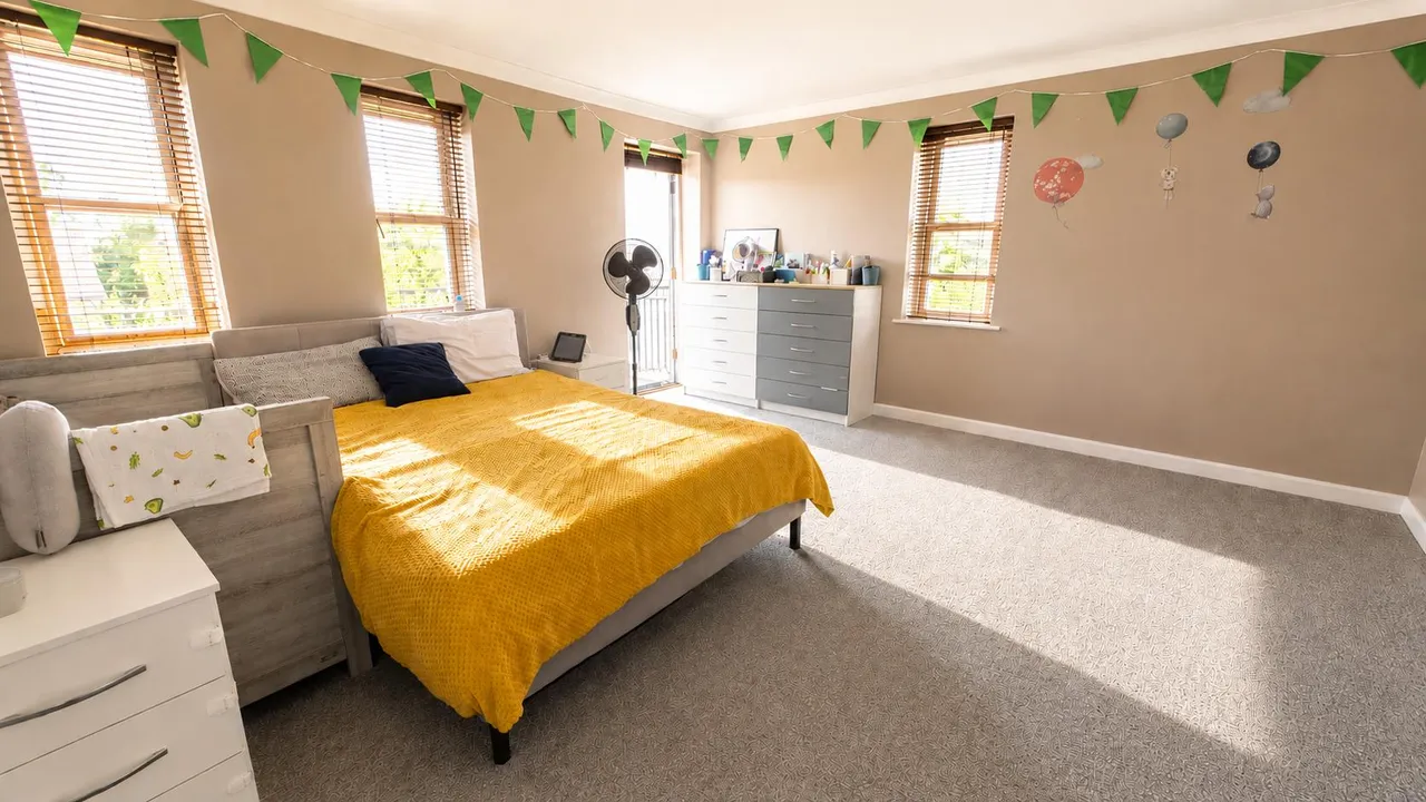 Glandford Way, Chadwell Heath, RM6, photo 2